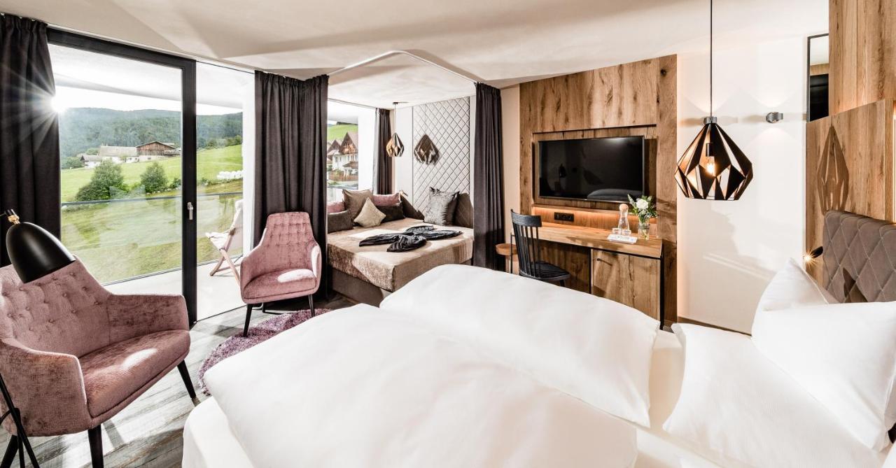 Hotel Sonnenberg Panorama Dolomites Wellbeing Maranza Esterno foto